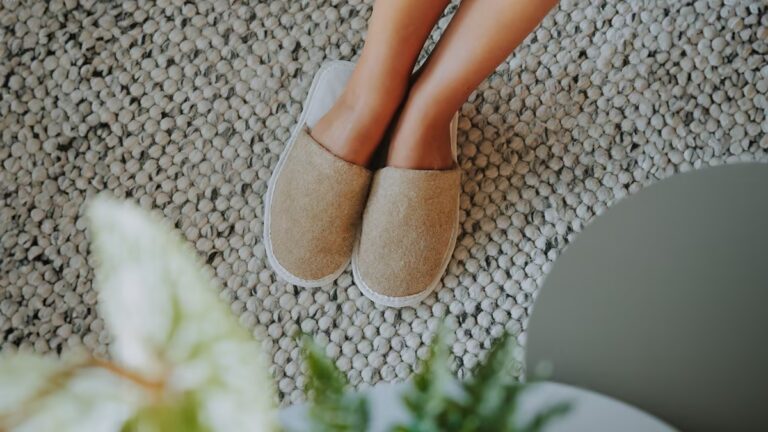¿Zapatillas de casa o pantuflas? ¿En qué se diferencian?